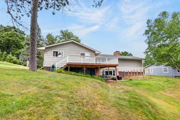 512 Hale Lake LN, Grand Rapids, MN 55744