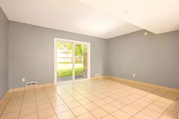 4041 W 125th ST #16, Savage, MN 55378
