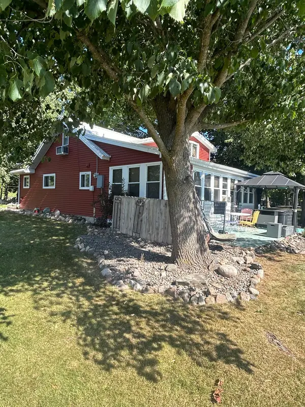 1215 Lake Shore BLVD, Wahkon, MN 56386