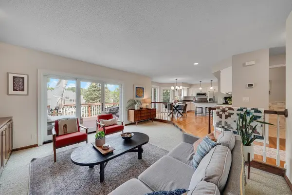 15810 Nursery DR, Minnetonka, MN 55345