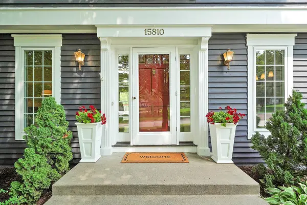 15810 Nursery DR, Minnetonka, MN 55345
