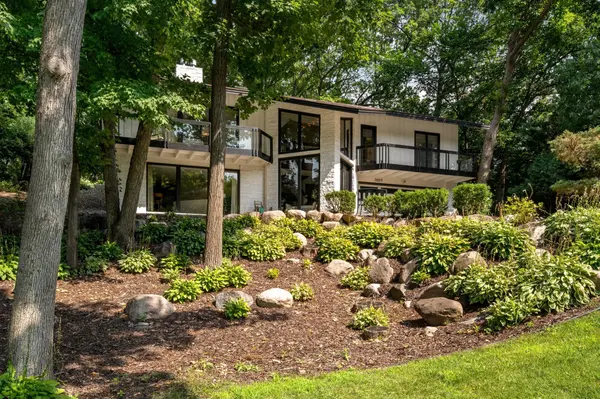7009 Gleason RD, Edina, MN 55439