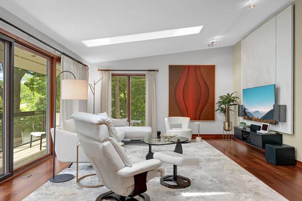 7009 Gleason RD, Edina, MN 55439
