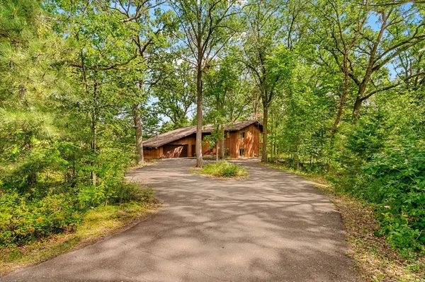 1200 Hallam AVE N, Mahtomedi, MN 55115