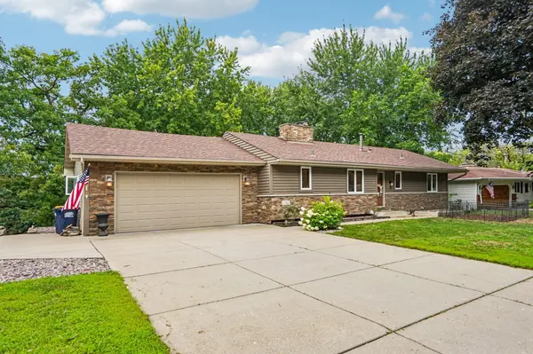 17425 Java CT N, Lakeville, MN 55044