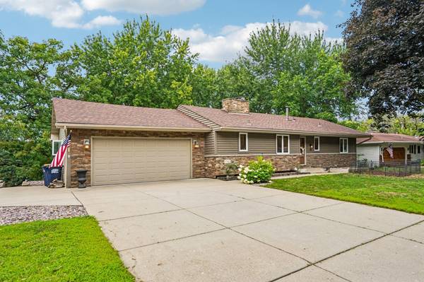 17425 Java CT N, Lakeville, MN 55044