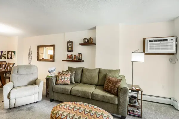 6500 Woodlake DR #601, Richfield, MN 55423