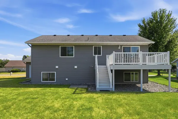 335 Country Side LN, Albany, MN 56307