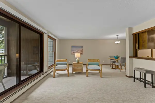 8549 Irwin RD #126, Bloomington, MN 55437