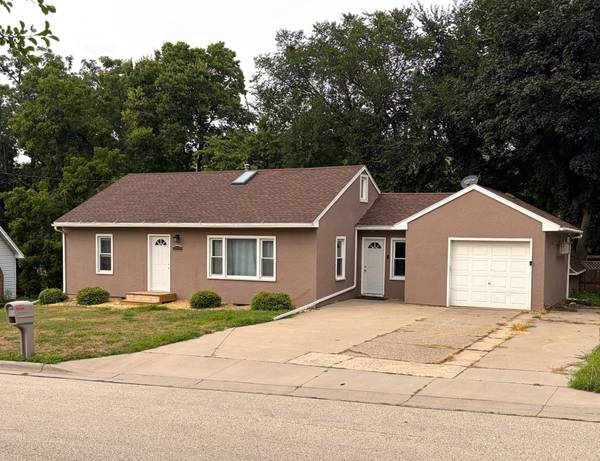 1519 Central Park ST, Red Wing, MN 55066