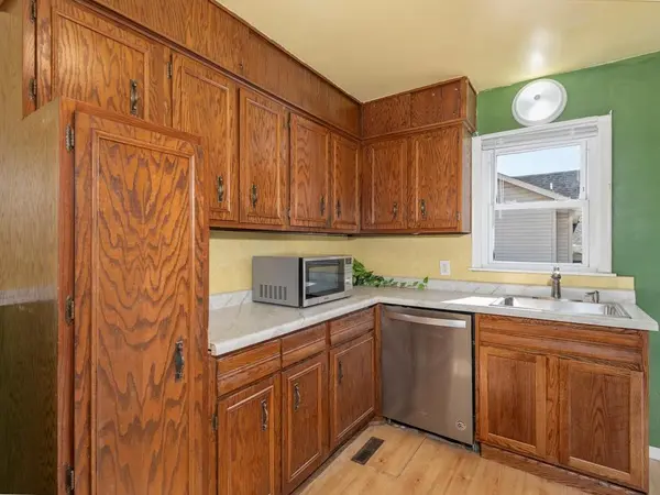 2920 W 71 1/2 ST, Richfield, MN 55423
