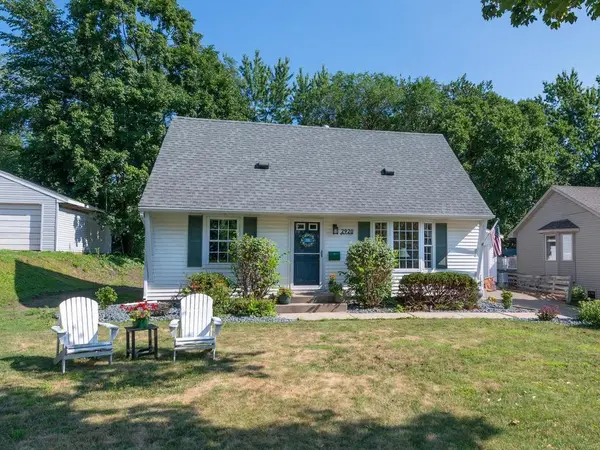 2920 W 71 1/2 ST, Richfield, MN 55423