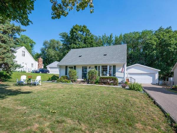 2920 W 71 1/2 ST, Richfield, MN 55423