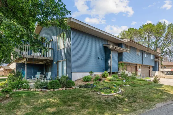 1525 Pheasantwood TRL, Northfield, MN 55057