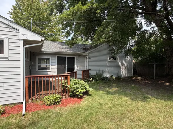 3 Fareway DR, Northfield, MN 55057