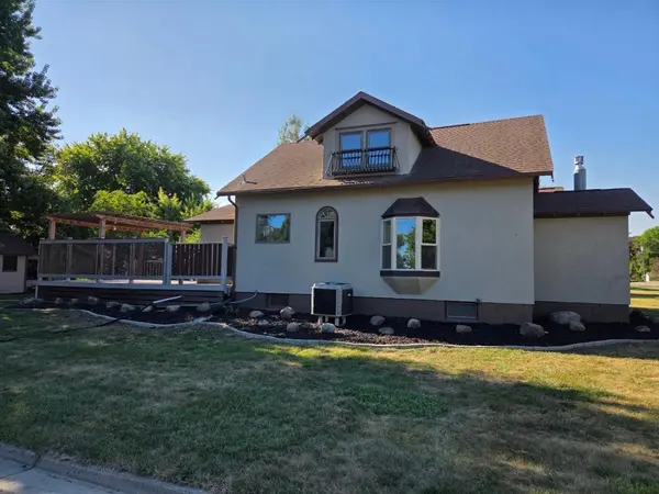 610 6th ST SW, Forman, ND 58032
