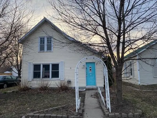 321 S Main ST, Lake Crystal, MN 56055