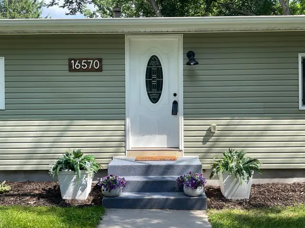 16570 22nd ST S, Saint Mary's Point, MN 55043