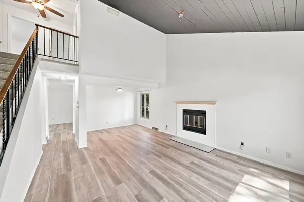 8687 Ridgewind RD, Eden Prairie, MN 55344