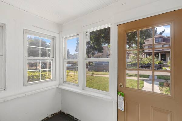 1035 Magnolia AVE E, Saint Paul, MN 55106