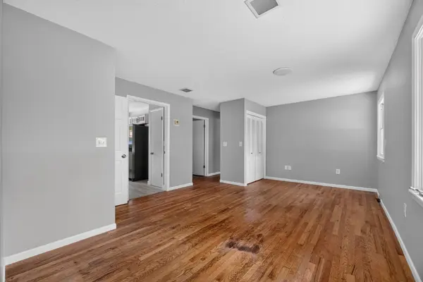 6096 Elm ST, North Branch, MN 55056