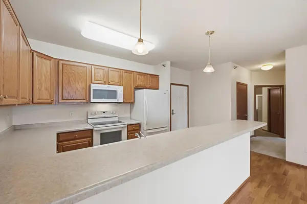 8200 W 33rd ST #310, Saint Louis Park, MN 55426