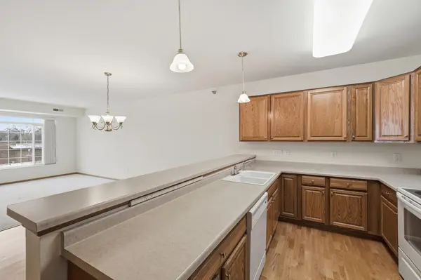 8200 W 33rd ST #310, Saint Louis Park, MN 55426