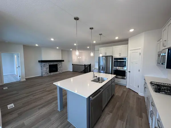20125 Glanville WAY, Lakeville, MN 55044