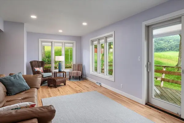 4251 Paar ST, La Crescent, MN 55947