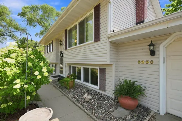 3236 115th LN NW, Coon Rapids, MN 55433