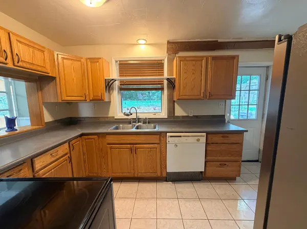658 Gentry AVE N, Oakdale, MN 55128