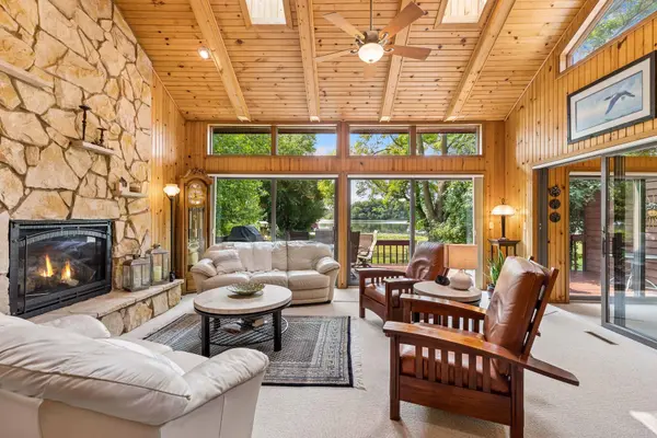 225 Peninsula RD, Medicine Lake, MN 55441