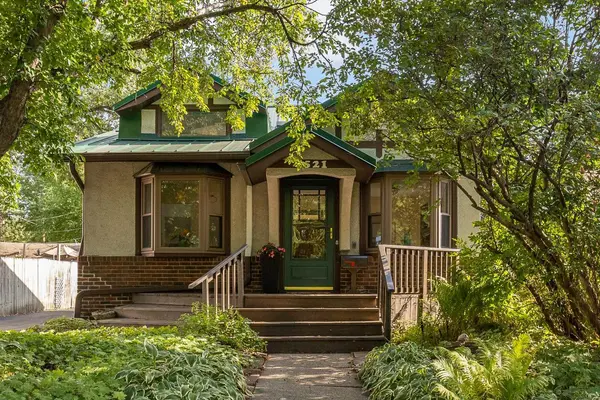 3521 E Minnehaha Pkwy, Minneapolis, MN 55417