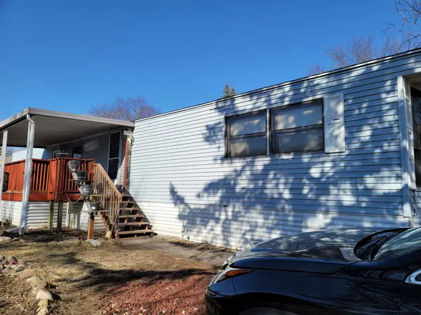 2665 Benlana CT, Maplewood, MN 55119