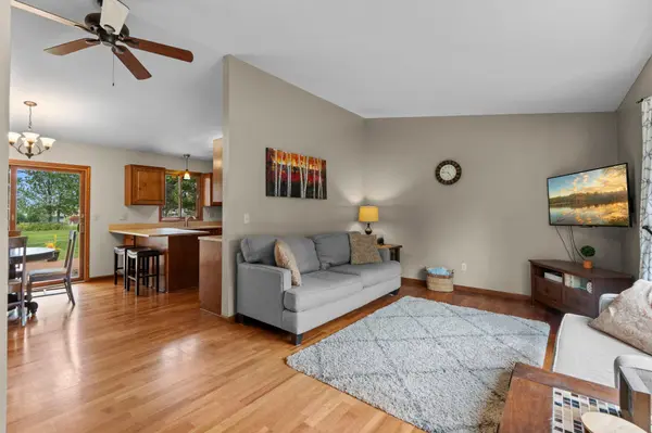 1555 Lamotte CIR, Lino Lakes, MN 55038