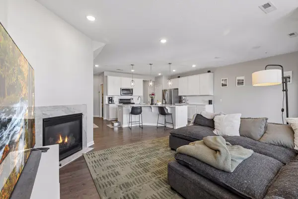 11335 Brookview RD, Woodbury, MN 55129