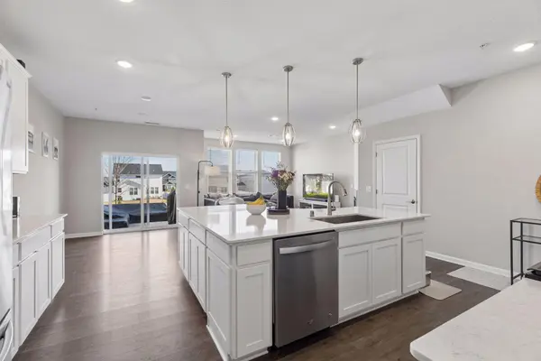 11335 Brookview RD, Woodbury, MN 55129