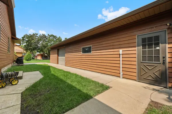 1215 35th AVE N, Saint Cloud, MN 56303