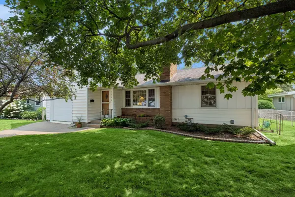 1266 Smith AVE S, West Saint Paul, MN 55118