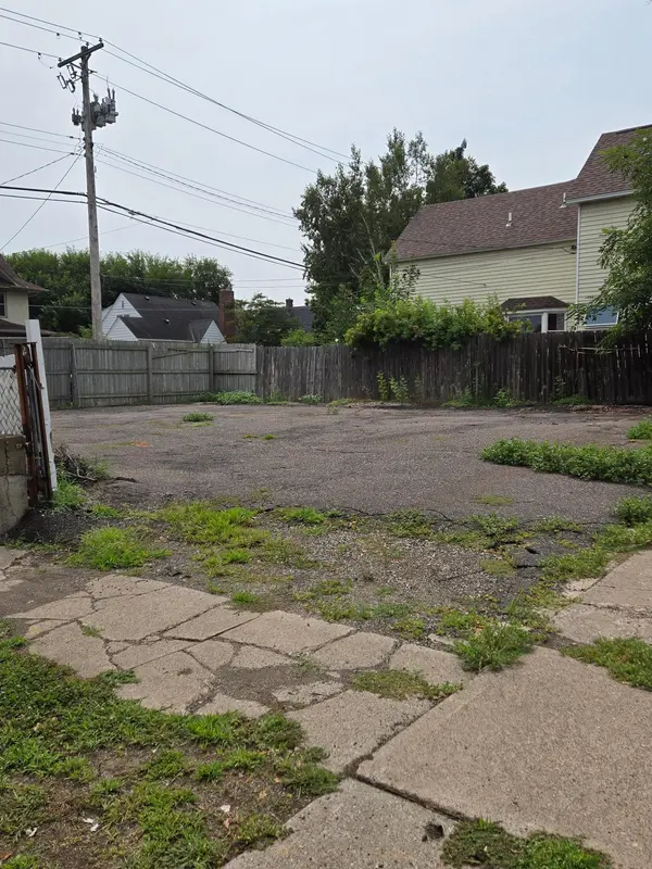 237 Richmond ST, Saint Paul, MN 55102