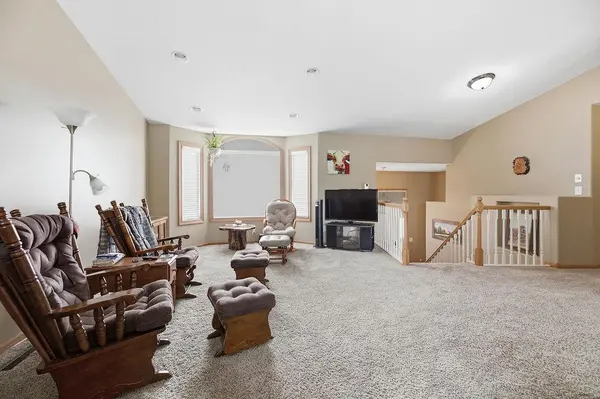 1502 Baywood DR, West Fargo, ND 58078