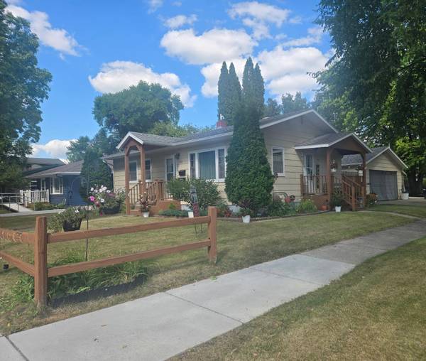 1322 19th ST S, Moorhead, MN 56560