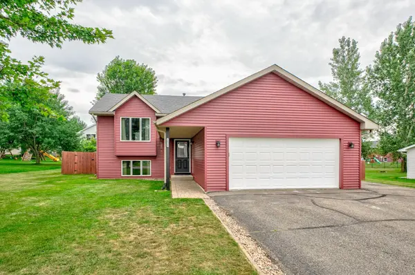 1410 Summit ST, Baldwin, WI 54002
