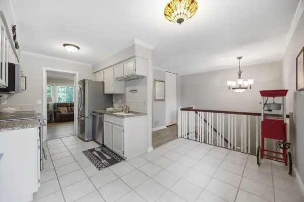 7093 146th ST W, Apple Valley, MN 55124