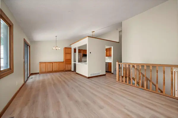 6702 Kara DR, Eden Prairie, MN 55346