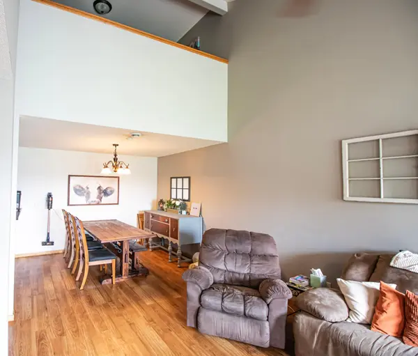 3853 232nd AVE NW #107, Saint Francis, MN 55070