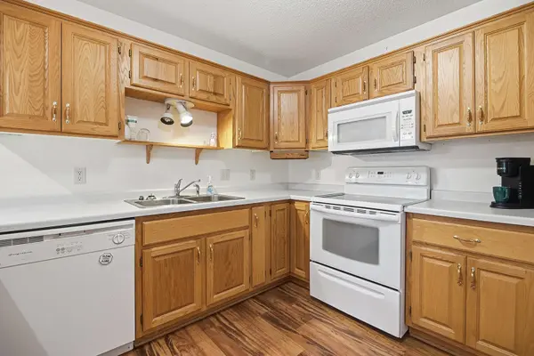 702 Sunset LN, Mora, MN 55051