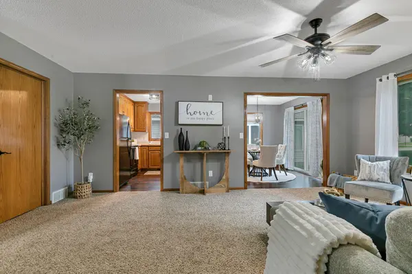 914 Willow Grove CIR, Waite Park, MN 56387
