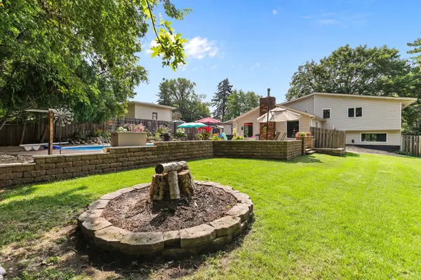 283 Capitol View AVE, Roseville, MN 55113