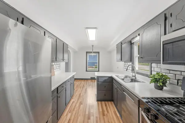 2930 Bay ST, Wayzata, MN 55391